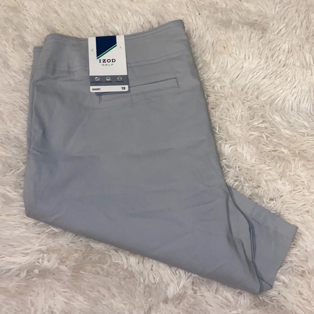 IZOD new with tags Golf short stretch size 18 light gray